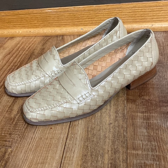 Larry Stuart gold metallic basket weave pattern slip on loafers size 9M - Picture 5 of 11